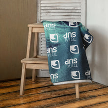 Load image into Gallery viewer, TS Towel